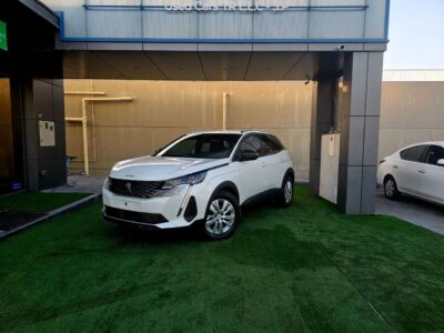 2023 Peugeot 3008 1.6 Litres V4 Petrol Engine White Grey SUV GCC Specs SINGLE OWNER