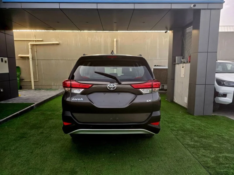 2022 Toyota Rush EX 1.5 Litres 4 Cylinders Petrol Engine Grey Black SUV GCC Specs
