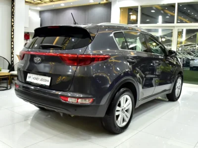 2017 Kia Sportage EX 2.4-liter 4-cylinder Petrol Engine Grey Black SUV GCC Specs