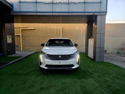 2023 Peugeot 3008 1.6 Litres V4 Petrol Engine White Grey SUV GCC Specs SINGLE OWNER