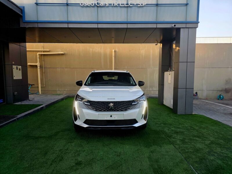 2023 Peugeot 3008 1.6 Litres V4 Petrol Engine White Grey SUV GCC Specs SINGLE OWNER