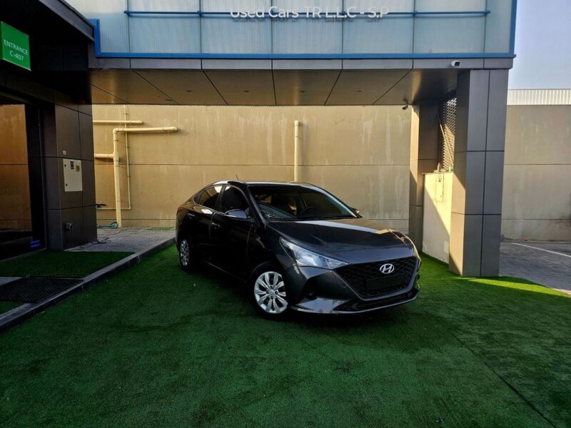 2021 Hyundai Accent 1.6 litres V4 Petrol Engine Grey Beige Sedan GCC Specs SINGLE OWNER