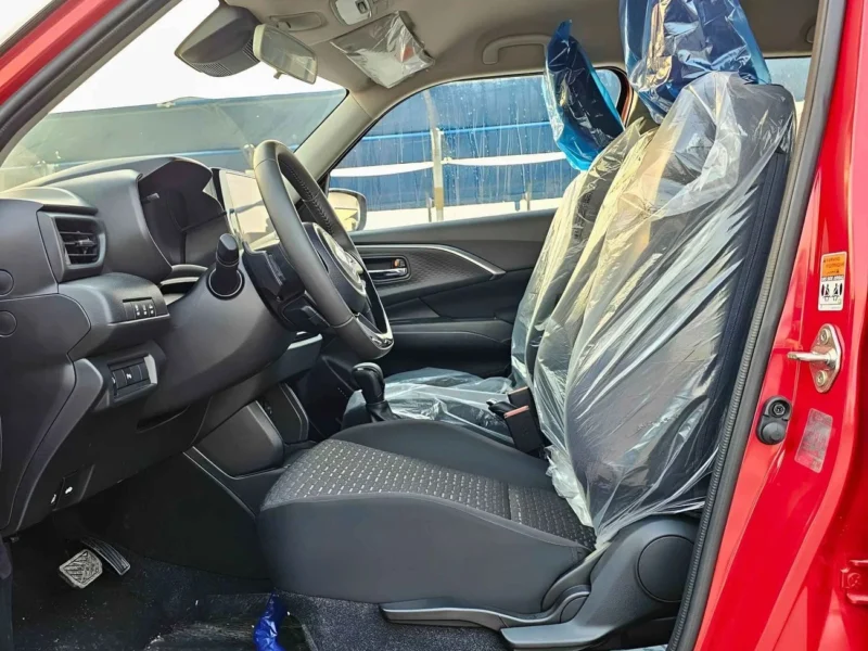 2025 Suzuki Swift GLX DUAL TONE 1.2L V4 PETROL Engine Red Black Hatchback GCC
