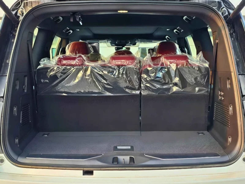 2026 Nissan Patrol SE PLATINUM 3.8-liter V6 Petrol Engine White Red SUV GCC Specs