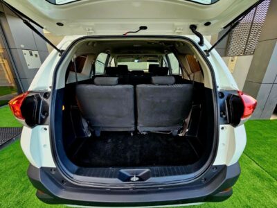 2023 Toyota Rush EX 1.5 Litres 4 Cylinders Petrol Engine White Black SUV GCC Specs