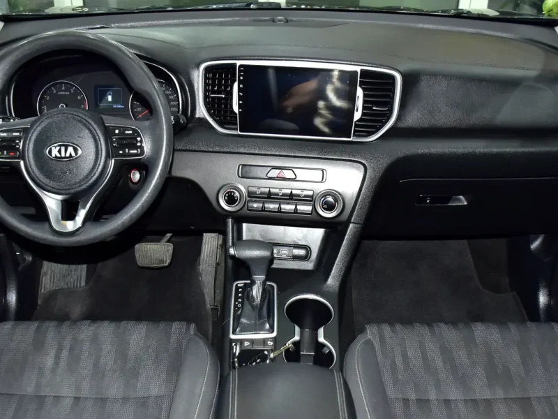 2017 Kia Sportage EX 2.4-liter 4-cylinder Petrol Engine Grey Black SUV GCC Specs