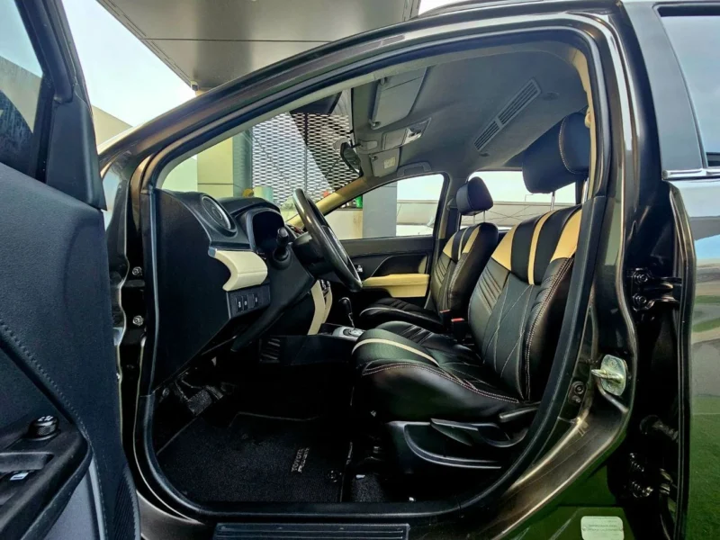 2022 Toyota Rush EX 1.5 Litres 4 Cylinders Petrol Engine Grey Black SUV GCC Specs