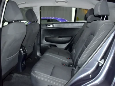 2017 Kia Sportage EX 2.4-liter 4-cylinder Petrol Engine Grey Black SUV GCC Specs
