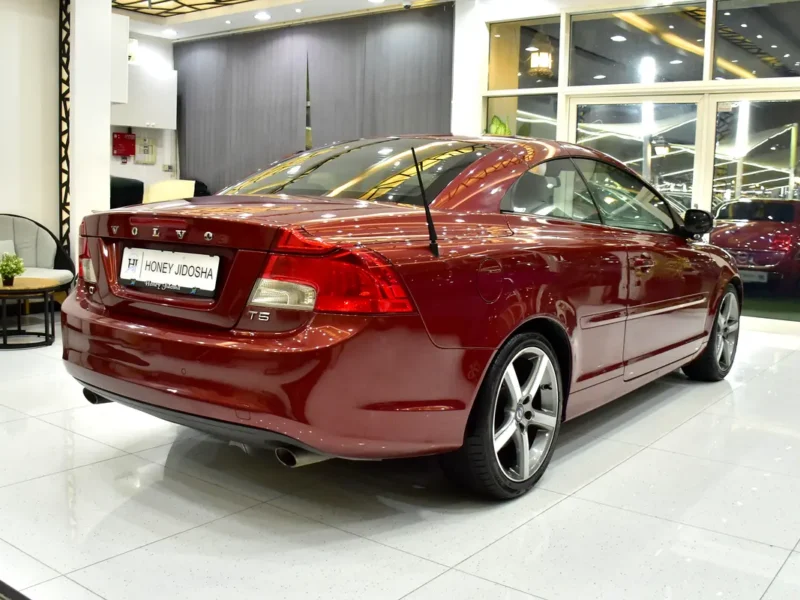 2011 Volvo C-Class T5 Prestige 2.5-liter Turbocharged inline-five Engine Red Beige Convertible GCC
