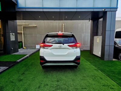 2023 Toyota Rush EX 1.5 Litres 4 Cylinders Petrol Engine White Black SUV GCC Specs