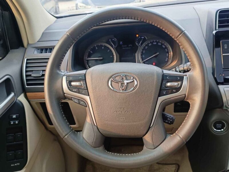 2021 Toyota Prado VXR 4.0 Litres V6 Petrol Engine Black Beige SUV GCC Specs Automatic