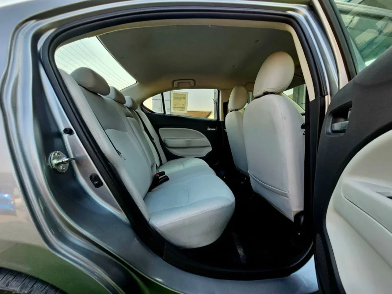 2021 Mitsubishi Attrage 1.2 Litres 3 Cylinders Petrol Engine Silver Beige Sedan GCC Specs
