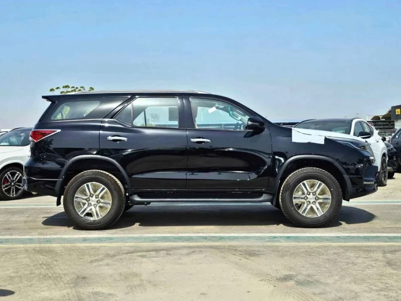 2025 Toyota Fortuner SR5 2.7 Litres PETROL V4 Engine Black Tan SUV GCC Specs