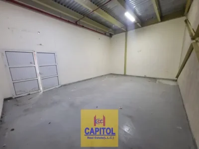 Well-maintained Warehouse Space Offering Reliable Storage Conditions and Smooth Accessibility