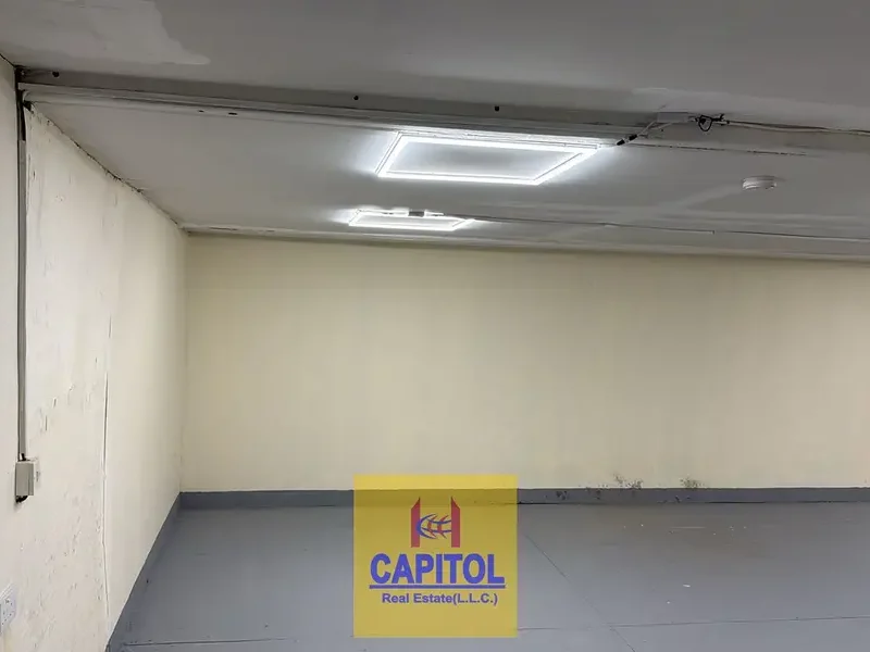 READY TO MOVE IN SMALL STORAGE WAREHOUSE