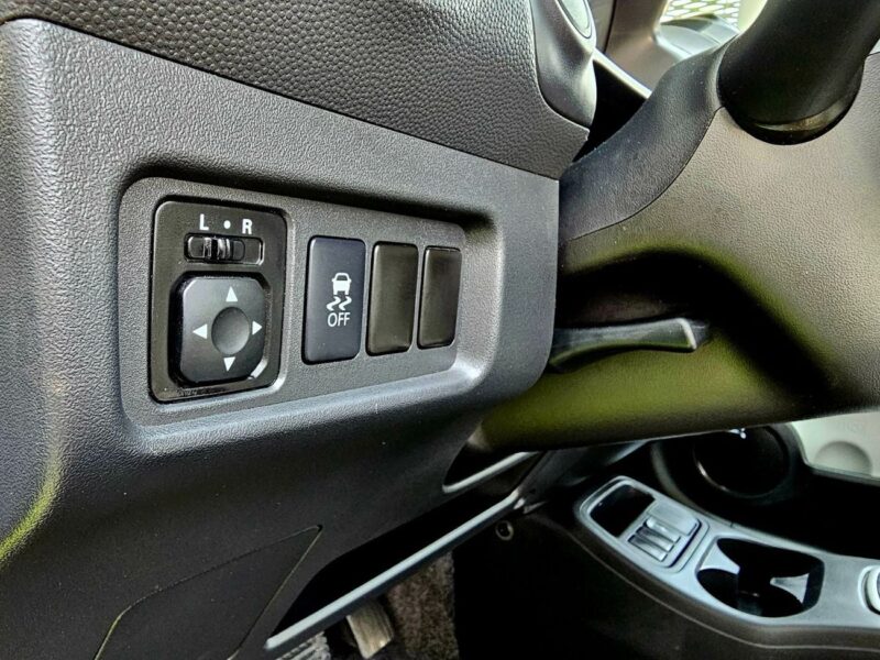 2021 Mitsubishi Attrage 1.2 Litres 3 Cylinders Petrol Engine Silver Beige Sedan GCC Specs
