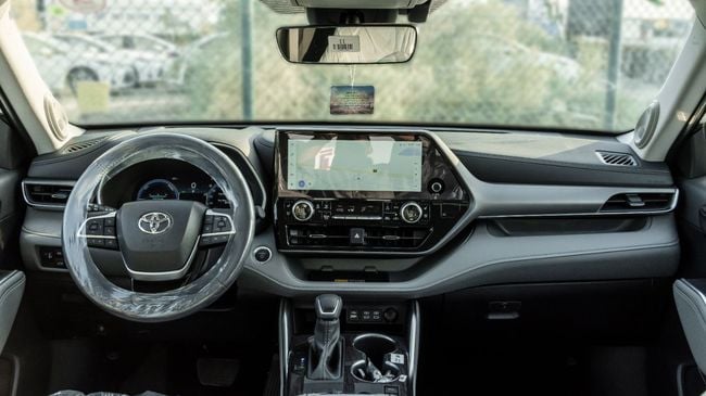 2026 Toyota Highlander Limited 2.5L 4-Cylinder Hybrid Petrol Engine Black Grey SUV GCC Specs