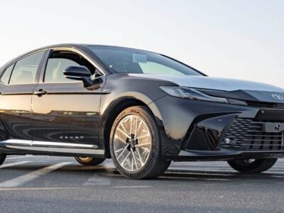 2025 Toyota Camry 2.5L 4-Cylinder Hybrid Petrol Engine Black Beige Sedan GCC Specs