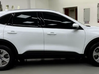 2022 Ford Escape SE 4 Cylinders Petrol Engine White Black SUV GCC Specs