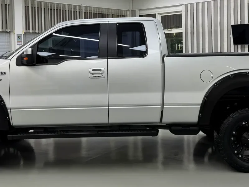 2013 Ford F-150 8 Cylinders Petrol Engine Silver Black Pickup Truck GCC Specs