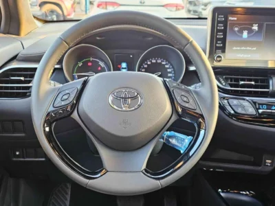 2023 Toyota C-HR LUXURY 1.8 Litres 4 Cylinders HYBRID Engine White Grey SUV GCC Specs