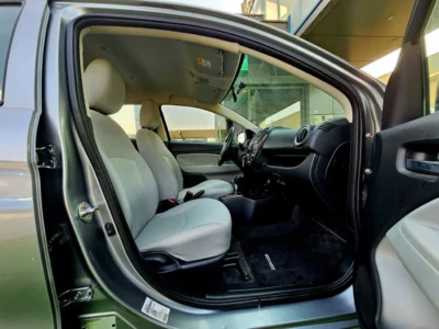 2021 Mitsubishi Attrage 1.2 Litres 3 Cylinders Petrol Engine Silver Beige Sedan GCC Specs