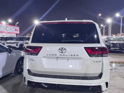 2026 Toyota Land Cruiser VXR 3.5 Litres 6 Cylinders Petrol Engine White Red SUV GCC Specs