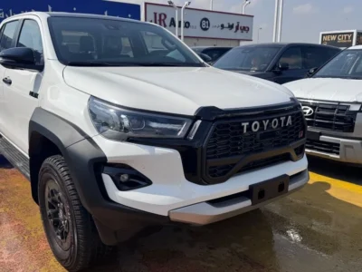 2026 Toyota Hilux ADVENTURE 4.0 L 6 Cylinders Petrol Engine White Black Pickup Truck GCC