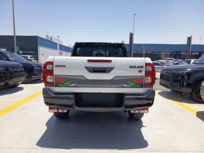 2025 Toyota Hilux GR SPORT 2.8 Litres V4 Diesel Engine White maroon Pickup Truck GCC
