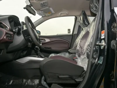 2025 Suzuki Fronx GLX 1.5-litre, 4-cylinder Petrol Engine Black Maroon SUV Automatic