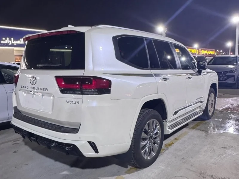 2026 Toyota Land Cruiser VXR 3.5 Litres 6 Cylinders Petrol Engine White Red SUV GCC Specs