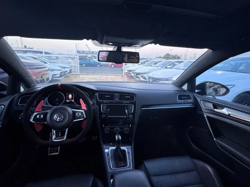 2016 Volkswagen Golf GTI CLUBSPORT 2.0 L 4 Cylinders Petrol Engine Black Hatchback GCC