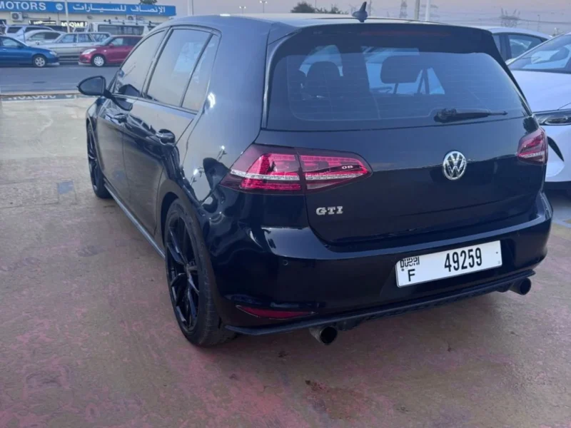 2016 Volkswagen Golf GTI CLUBSPORT 2.0 L 4 Cylinders Petrol Engine Black Hatchback GCC
