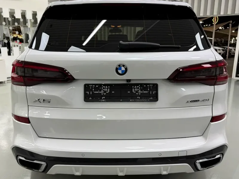 2022 BMW X5 xDrive40i M Sport 6 Cylinders Petrol Engine White Brown SUV GCC Specs