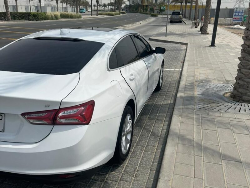 2019 Chevrolet Malibu 1.5L Turbocharged 4-cylinder Petrol Engine White Black Sedan