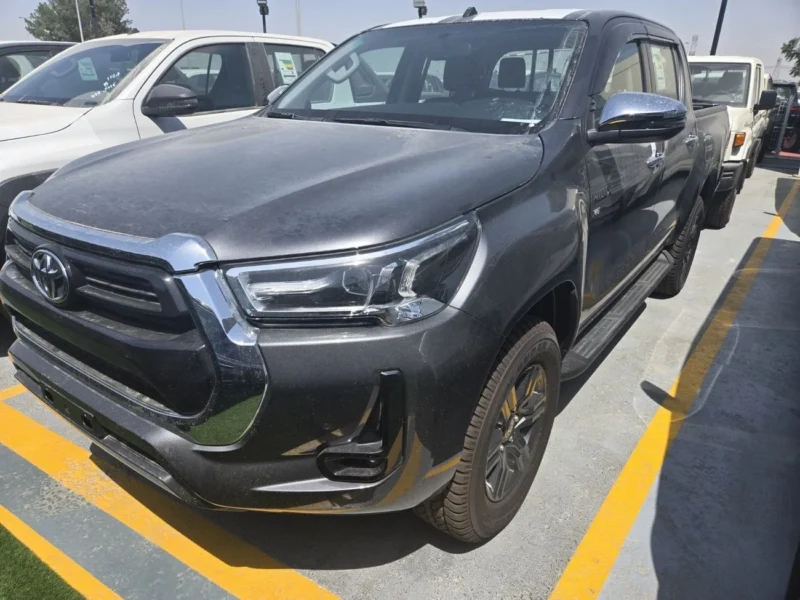 2026 Toyota Hilux 4.0 Litres 6 Cylinders Petrol Engine Grey Black Pickup Truck GCC