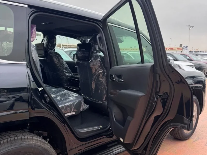 2026 Toyota Land Cruiser VXR Automatic 4.0 Litres 6 Cylinders Petrol Engine Black SUV GCC