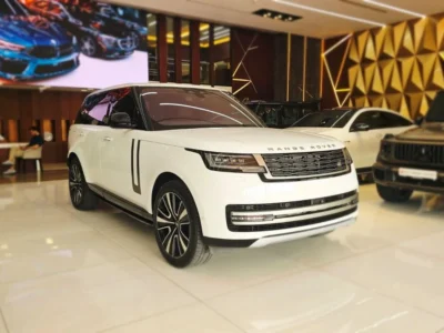 2022 Land Rover Range Rover HSE P530 4.4 Litres 8 Cylinders Petrol Engine White Maroon SUV GCC