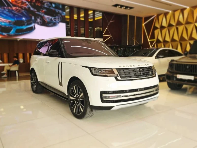 2022 Land Rover Range Rover HSE P530 4.4 Litres 8 Cylinders Petrol Engine White Maroon SUV GCC