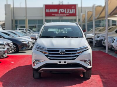 2023 Toyota Rush 1.5-liter 4-cylinder Petrol Engine White Black SUV GCC Specs Automatic