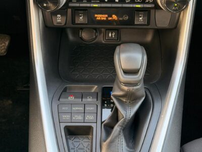 2019 TOYOTA RAV 4 XLE 2.5 Litres V4 Petrol Engine 4x4 Drive Grey SUV AWD American Specs