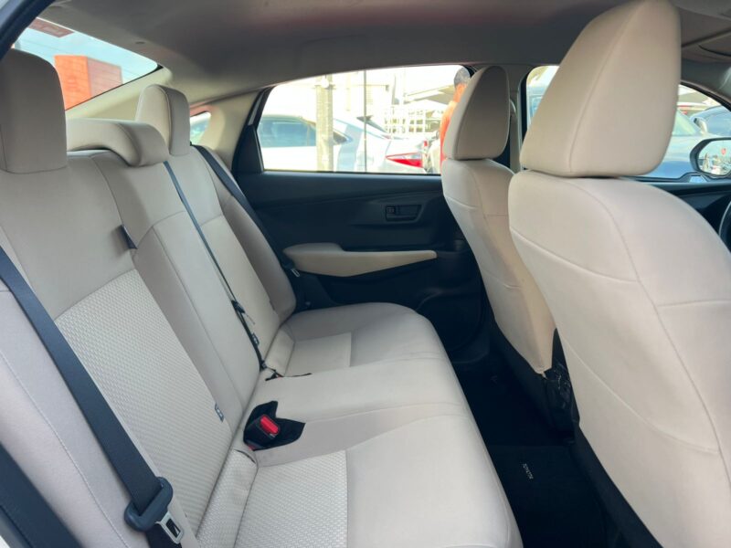 2023 Toyota Yaris 1.5 Litres V4 Petrol Engine White Beige Sedan GCC Specs Automatic