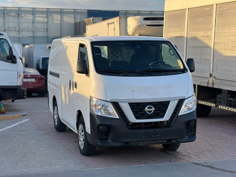 2022 Nissan Urvan 2.5 Litres 4 Cylinders Petrol Engine White Black Van GCC Specs