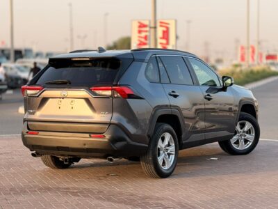 2019 TOYOTA RAV 4 XLE 2.5 Litres V4 Petrol Engine 4x4 Drive Grey SUV AWD American Specs
