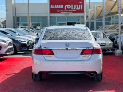 2015 Honda Accord I-VTEC 2.4 Litres V4 Petrol Engine White Black Sedan Korean Specs