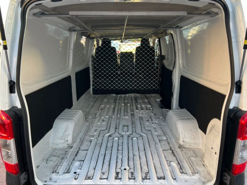 2022 Nissan Urvan 2.5 Litres 4 Cylinders Petrol Engine White Black Van GCC Specs