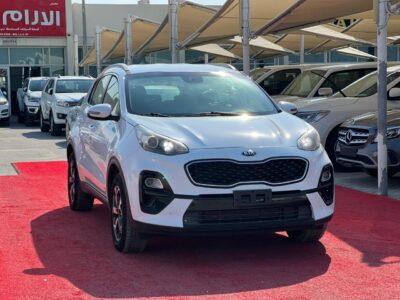 2020 Kia Sportage 2.4 Litres 4 Cylinders Petrol Engine White Black SUV GCC Specs