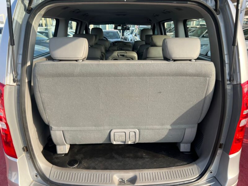 2019 Hyundai H1 12 Seaters 2.5 Litres 4 Cylinder Diesel Engine Grey Van Korean Specs