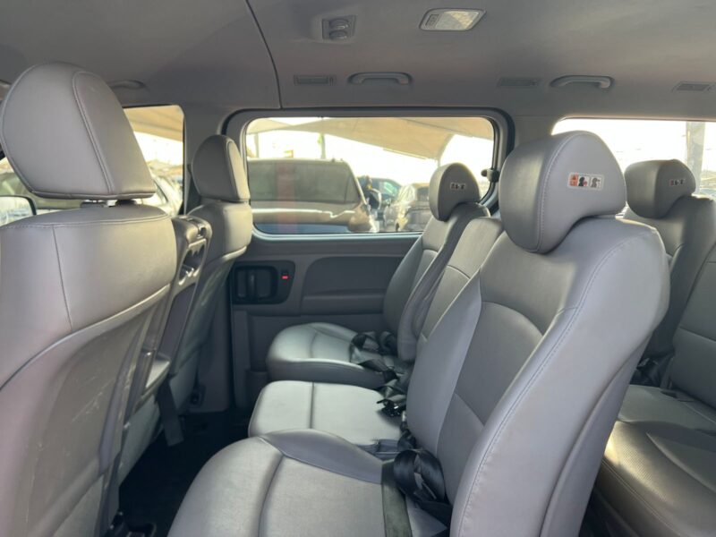 2019 Hyundai H1 12 Seaters 2.5 Litres 4 Cylinder Diesel Engine Grey Van Korean Specs