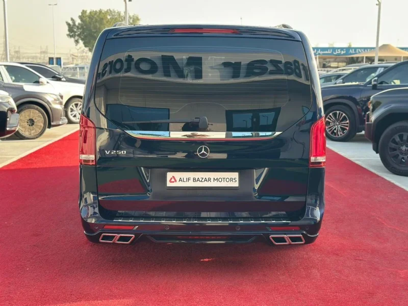 2022 Mercedes-Benz V 250 VIP Std 2.1 Litres 4 Cylinders Petrol Engine Blue White Van GCC Specs